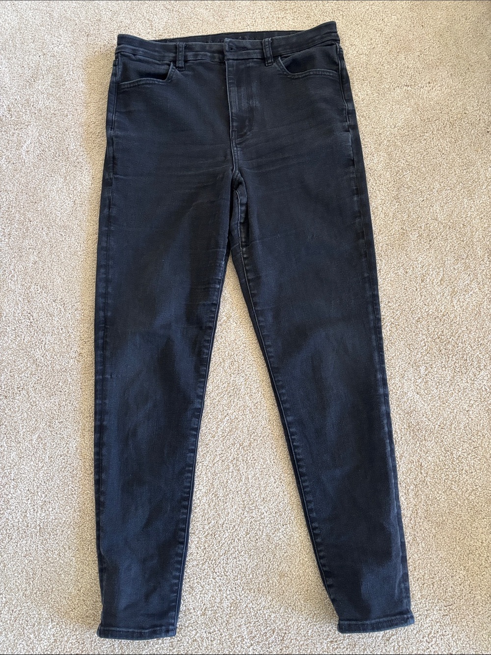 American Eagle Outfitters Black Curvy High-Rise Jeggings. Size 12-Long